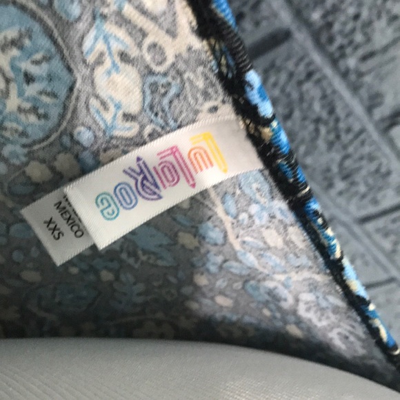 Lularoe Perfect Tee Tunic Sz XXS so flattering! - Picture 3 of 3